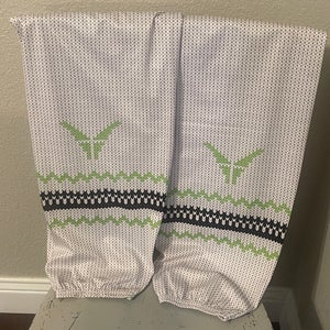 White New Large Verbero Socks