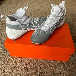 Like New Gray Mens Molded Cleats Mid Top Alpha Huarache 6 Elite