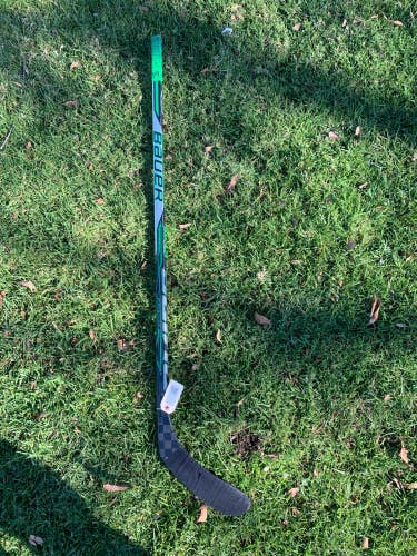 Used Junior Bauer Sling Right Hockey Stick P28 (56")