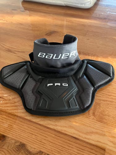 Bauer Pro Jr. Goalie Neck Protector