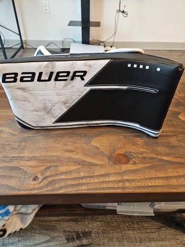 Used Regular Bauer M5 Pro Intermediate Blocker