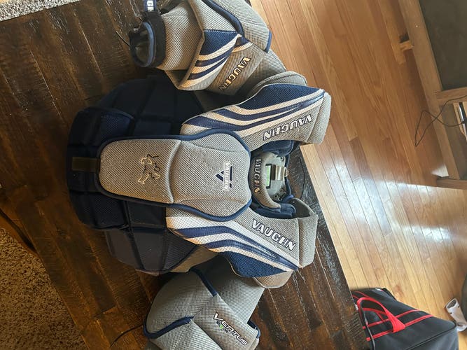Used Large Vaughn  Ventus SLR2 Goalie Chest Protector