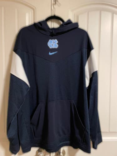 UNC Long Sleeve Shirt - Nike XL