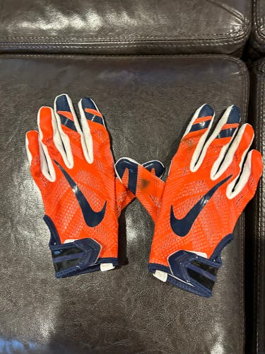 Syracuse game used football gloves
