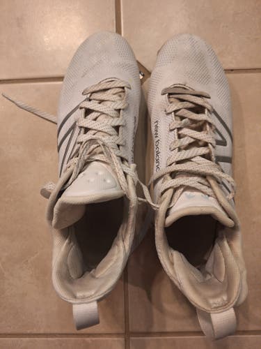 White Used New Balance Mid Top FreezeLX v4 Molded Cleats Adult Men's Size 8.5 (Women's 9.5)