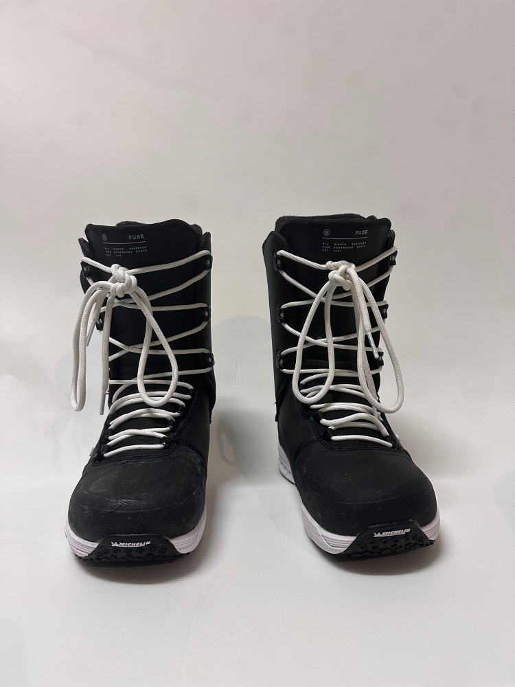 Like New - Men's Size 9.5 Ride Fuse Snowboard Boots