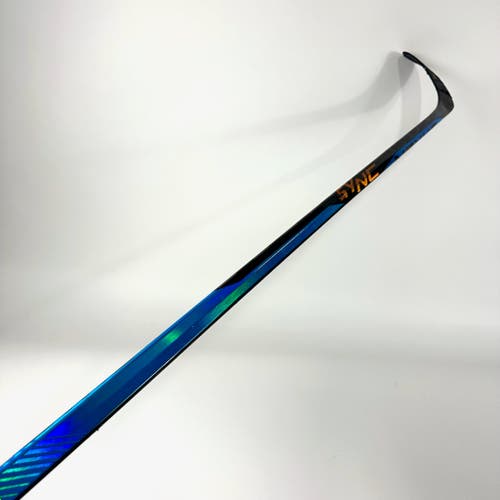 Repaired Right Handed Bauer Nexus Sync - P28 Curve 87 Flex Grip - #Q59