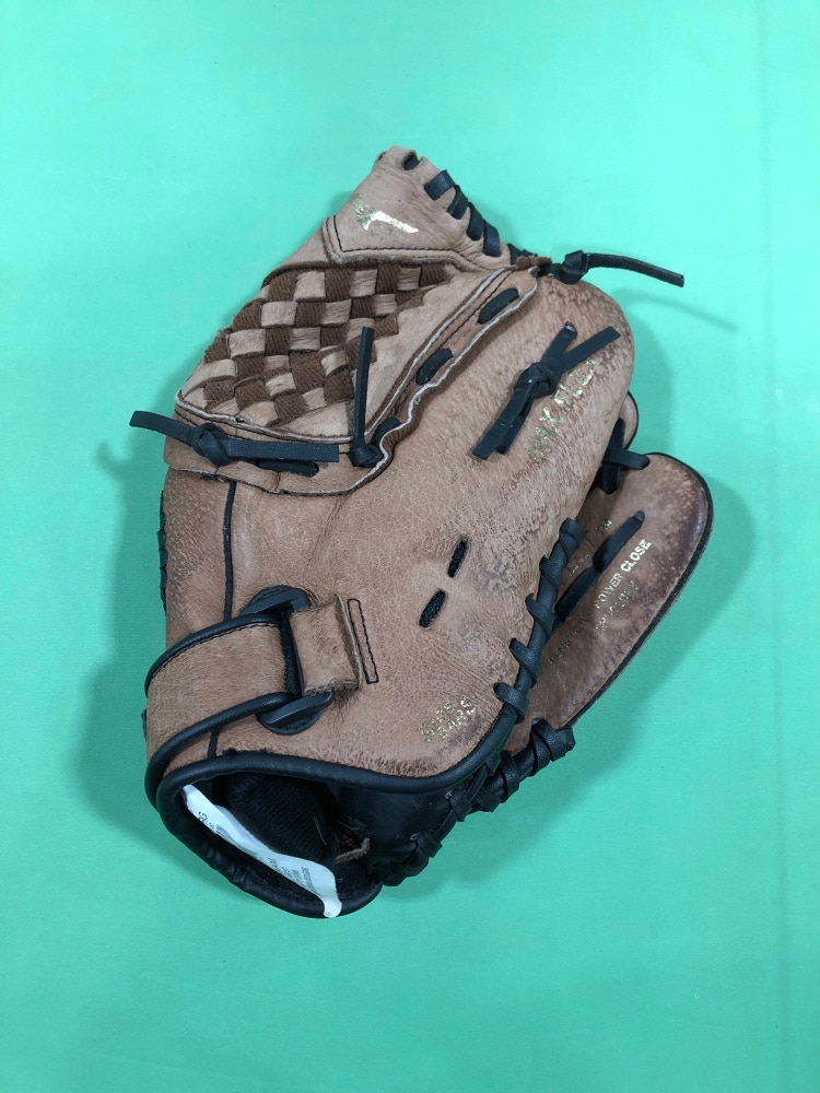 Used Mizuno Power Close Right-Hand Throw Pitcher Baseball Glove (11")