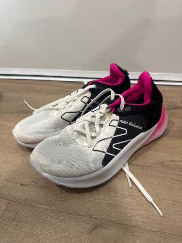Women's White And Pink Size 7.5 (Women's 8.5) New Balance Shoes