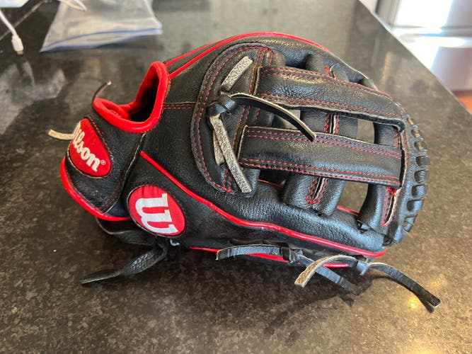 Wilson A450 11” RHT Baseball Glove