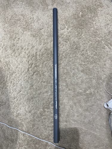 Used warrior regulator pro lacrosse shaft