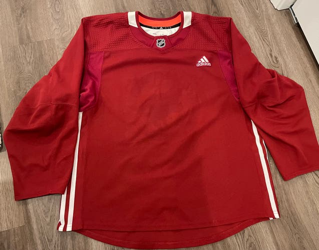 Adidas NHL MIC maroon practice jersey size 56