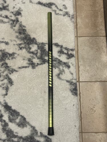 Warrior lacrosse shaft