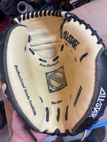Right Hand Throw 33.5" CM3200SBT Catcher's Glove