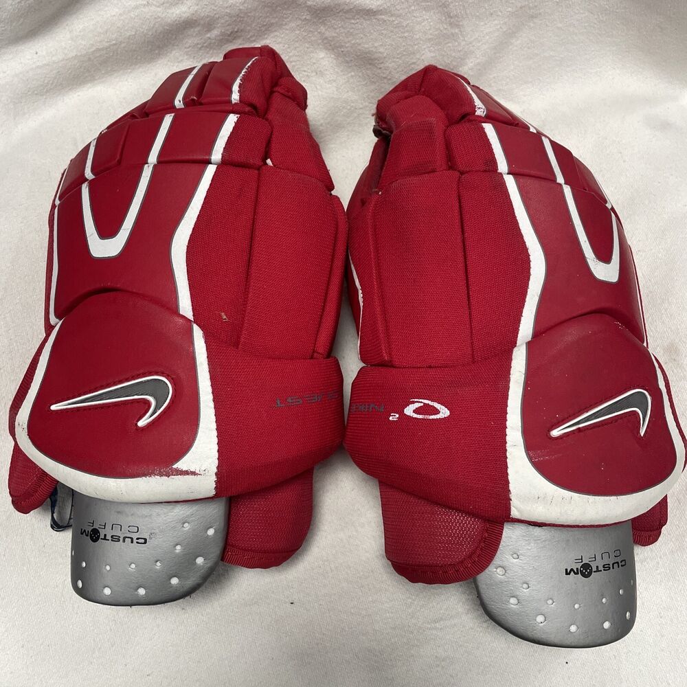 red nike golf glove
