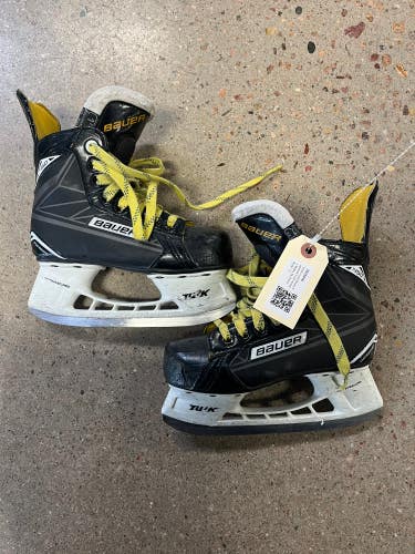 Used Junior Bauer Supreme S150 Hockey Skates EE (Extra Wide) 1.0