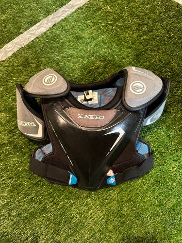 Used Youth Maverik Charger Chest and Shoulder Protector - Medium