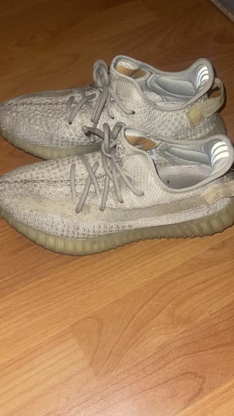 White Adidas Yeezy Boost 350 V2 Men's 8.5(Women's 9.5) | SidelineSwap | Buy  and Sell on SidelineSwap