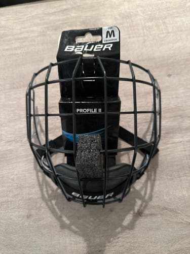 New Medium Bauer Profile II Facemask