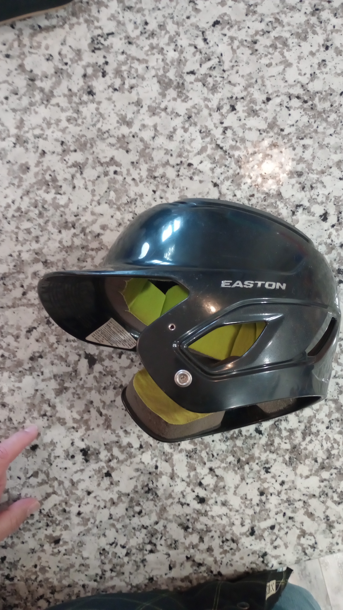 Medium/Large Easton Batting Helmet 6 1/4-6 7/8. Youth