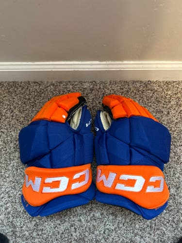 Ccm oilers gloves