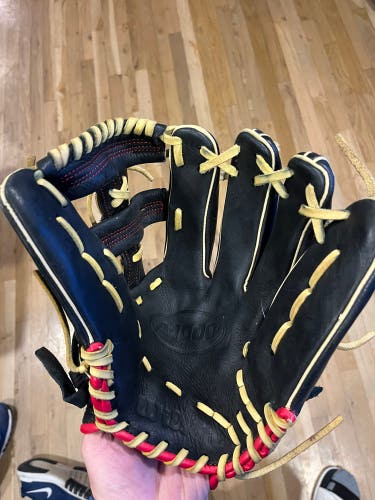 Used Outfield 12" A1000 Baseball Glove