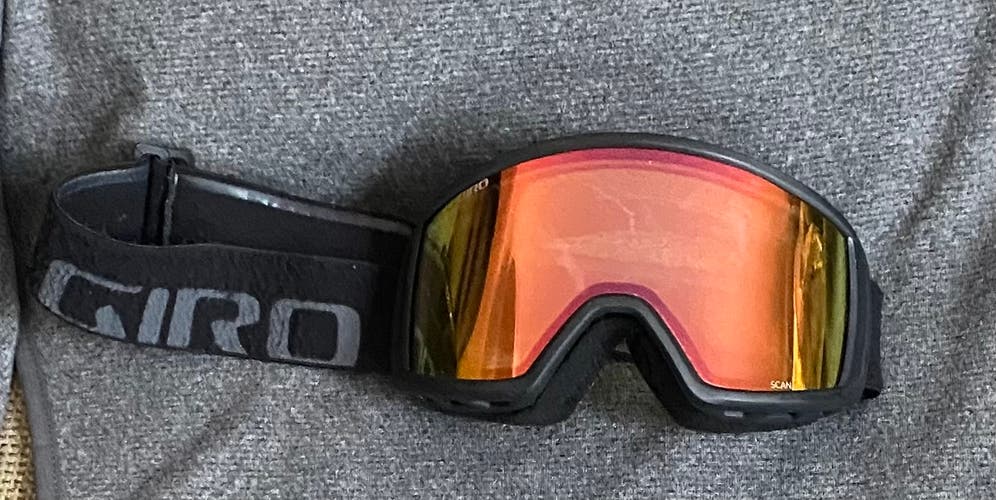 Unisex Used Giro Ski Goggles
