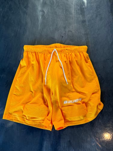 Men’s Medium Bauer Undergarment