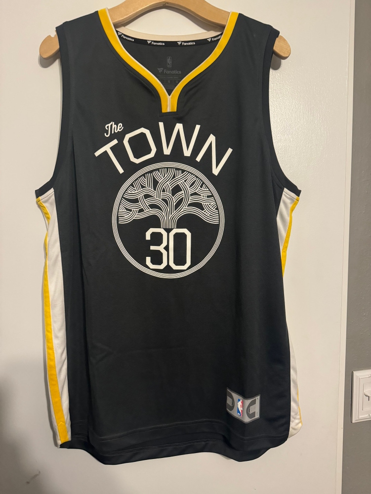 Steph Curry Warriors Jersey Large