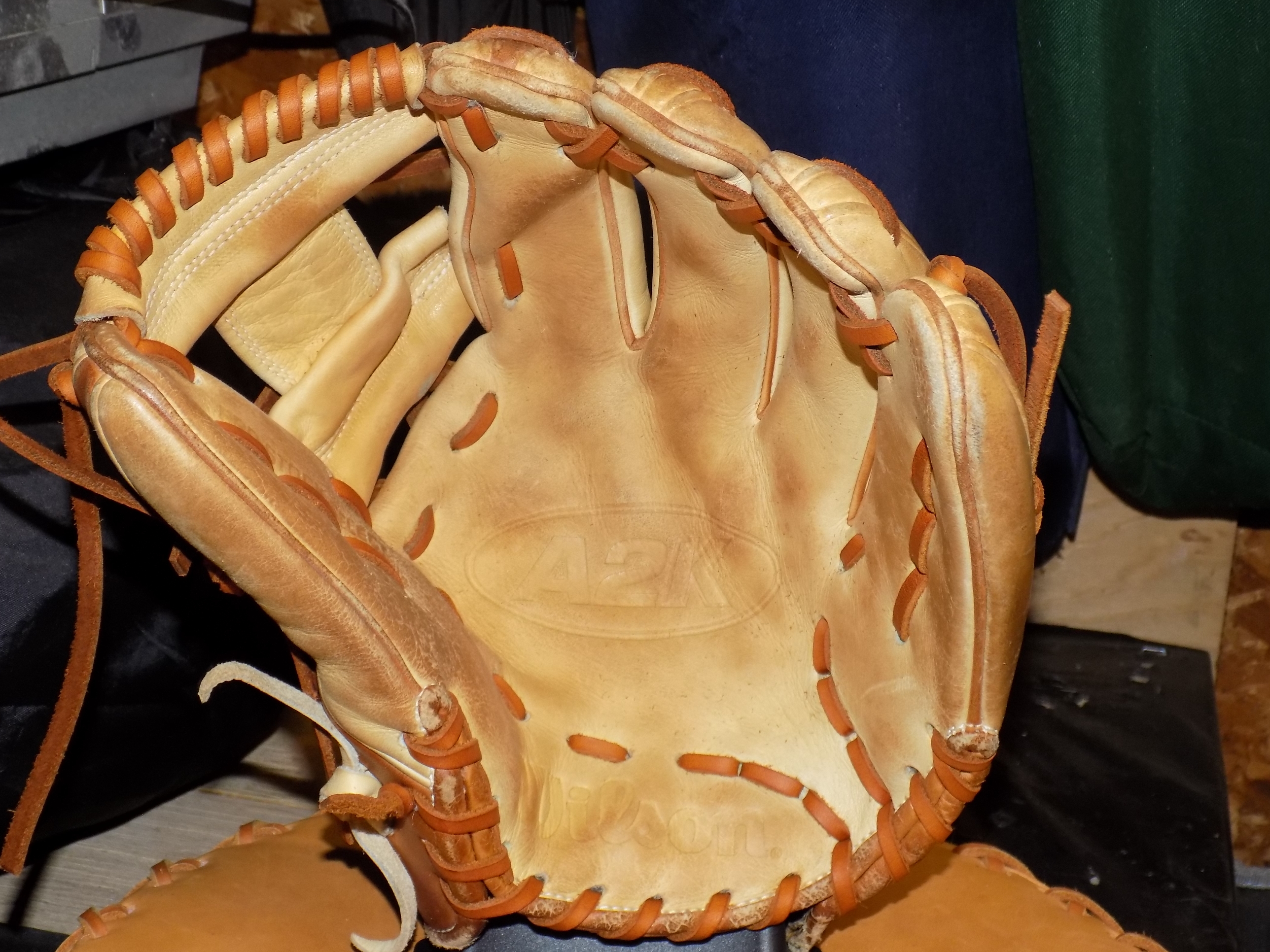 Used Right Hand Throw Wilson Infield A2K Baseball Glove 11.5"