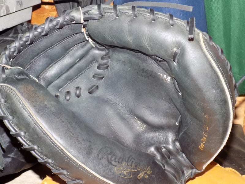 Used Rawlings Catcher's Right Hand Throw Heart of the Hide Baseball Glove 34"