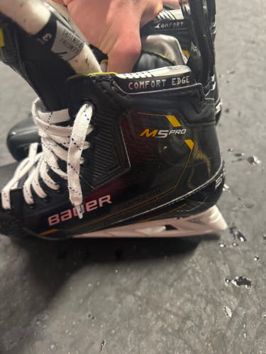 Bauer Supreme M5 Pro Hockey Skates Size 7.0 FIT3