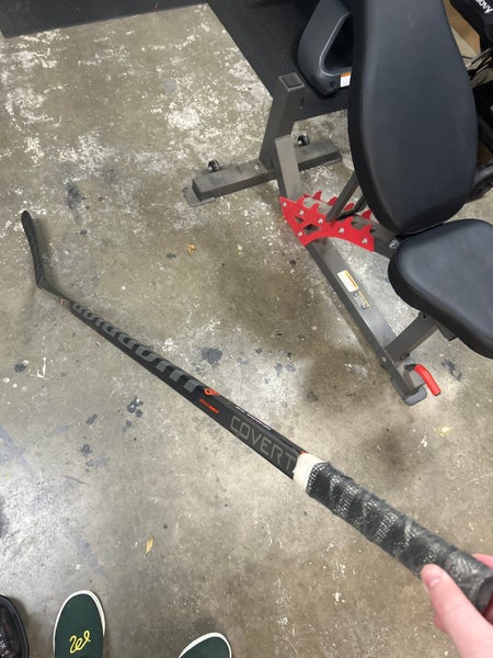 Senior Right Handed W88 Covert QRE10 Hockey Stick