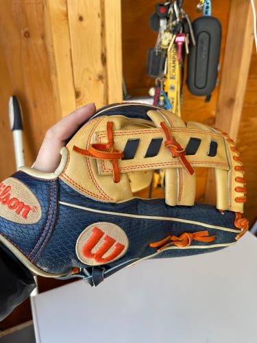 2020 Infield 11.5" A2000 Baseball Glove