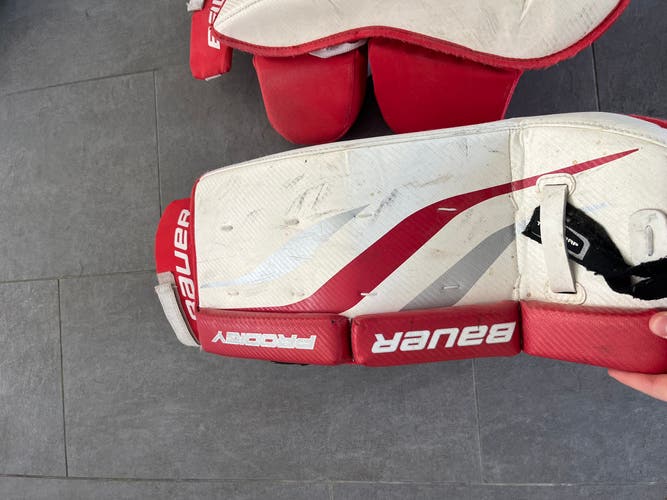 Used 20" Bauer Goalie Leg Pads