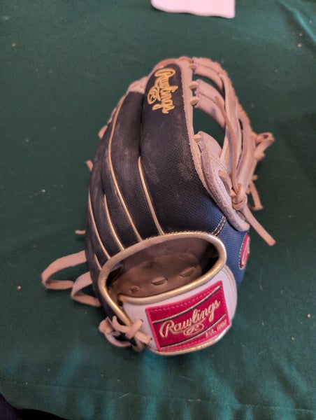 Slightly Used 2023 Rawlings Right Hand Throw Outfield Heart of the Hide Baseball Glove 12.5"