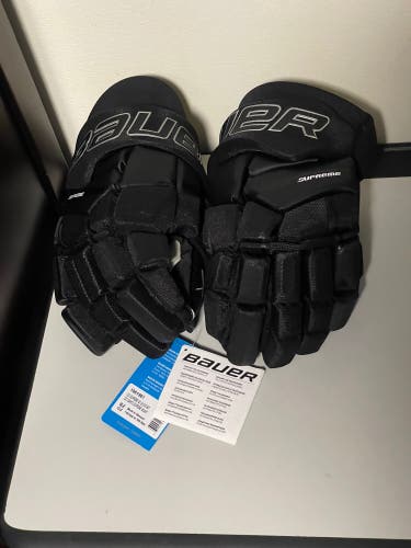NEW 13” Intermediate Bauer Supreme Gloves