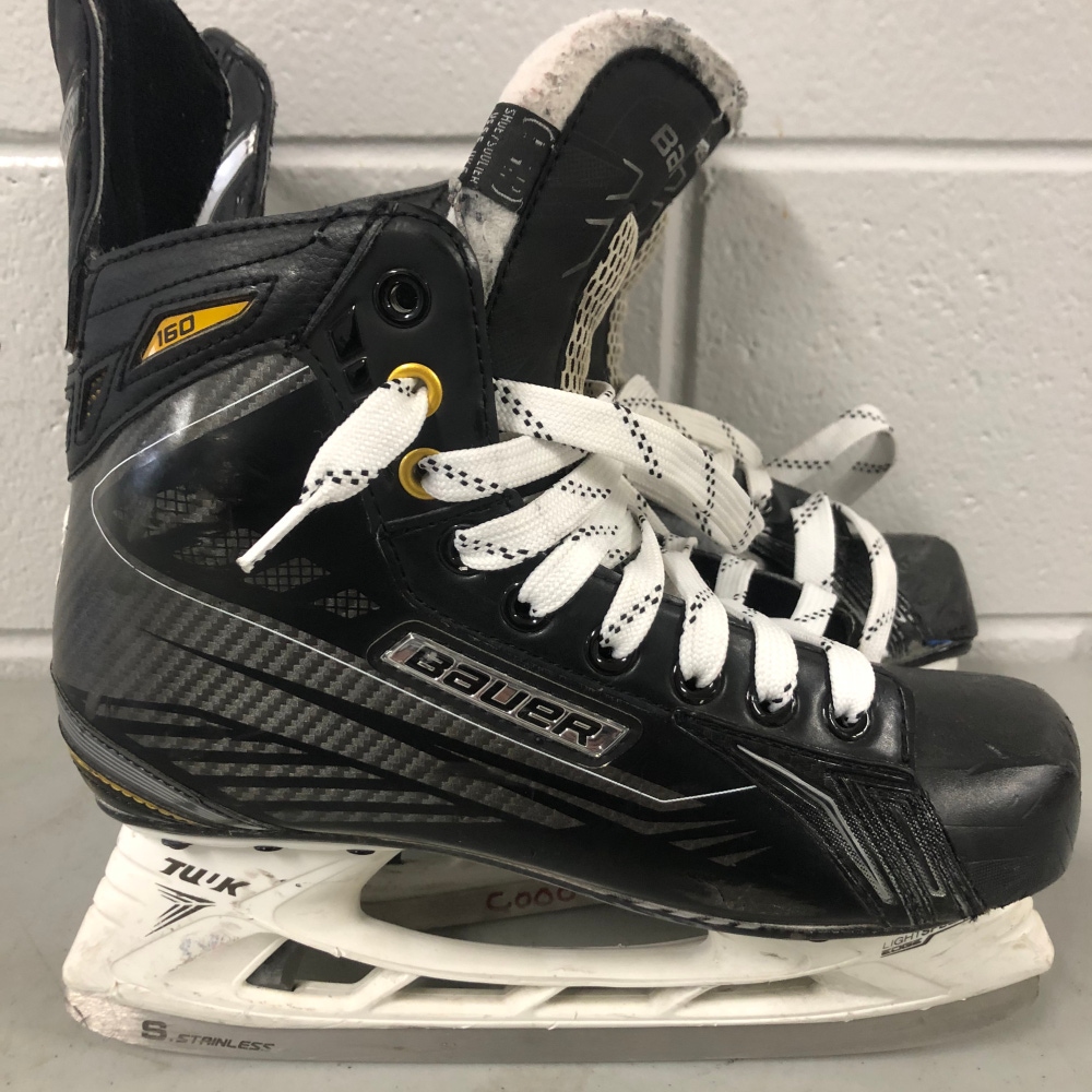 Bauer Supreme 160 size 5.5 hockey skates