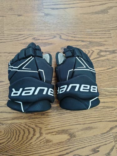 Used Bauer NSX Gloves 11"