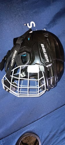 Used Youth Bauer Prodigy Helmet