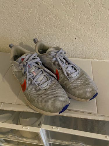 Used Nike Running Shoes (Men’s Size 9)