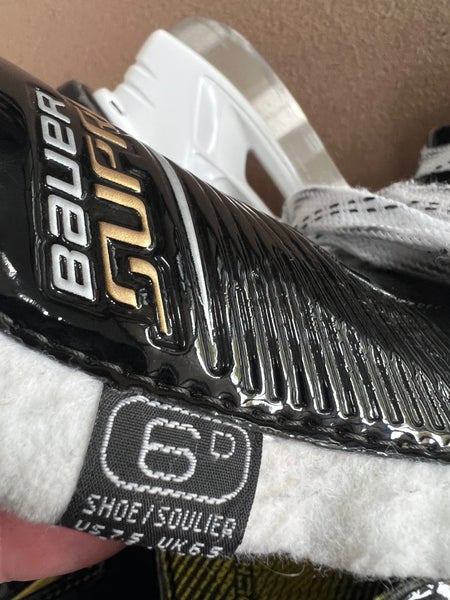 New Intermediate Bauer Supreme 2S Hockey Skates Regular Width 6