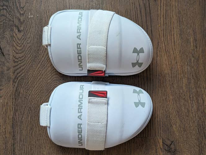 Adult Used Large Under Armour Bicep Pads