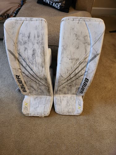 Used 31" Bauer Vapor 3X Goalie Leg Pads