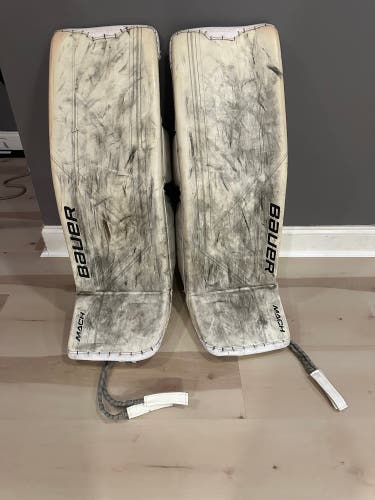 XL Bauer MACH Goalie Leg Pads