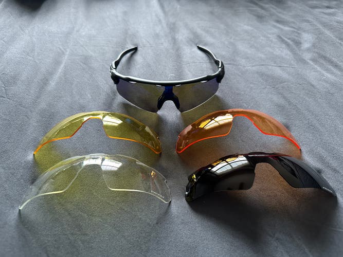 Unisex One Size Fits All Oakley Radar EV Sunglasses