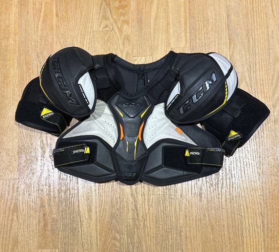 Used Medium CCM  Super Tacks AS1 Shoulder Pads