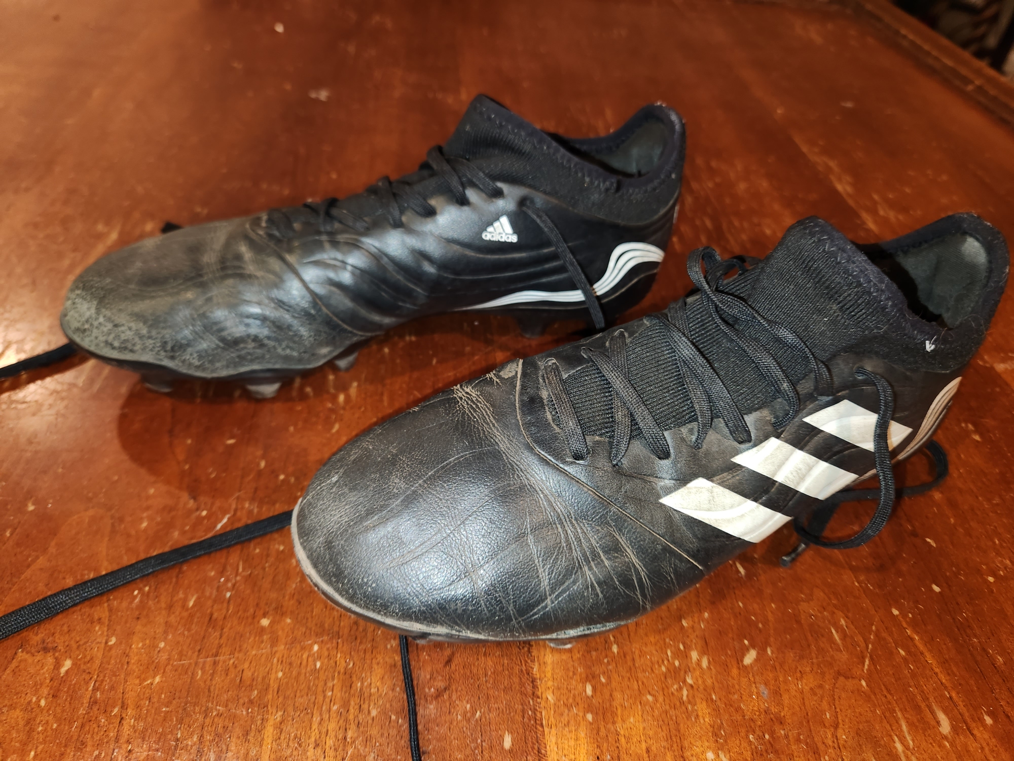 Black Unisex Used Size 7.0 (Women's 8.0) Molded Cleats Adidas Copa Cleats