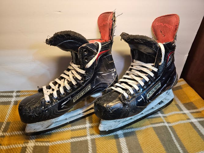 ECHL Bauer Vapor 1X Skates Regular Width "Pro Stock" 9.5 LS5 Carbon Blades