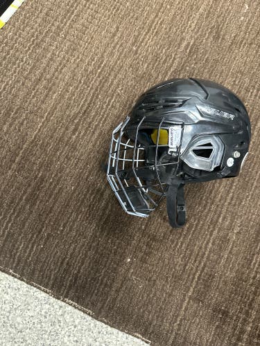 Used Medium Bauer Full Cage Profile II Facemask